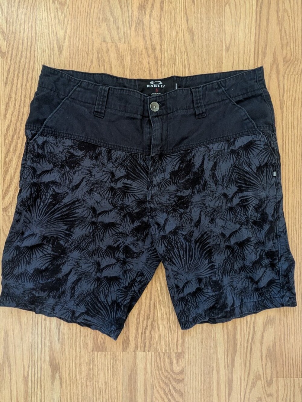 Oakley Golf Shorts SIZE 36